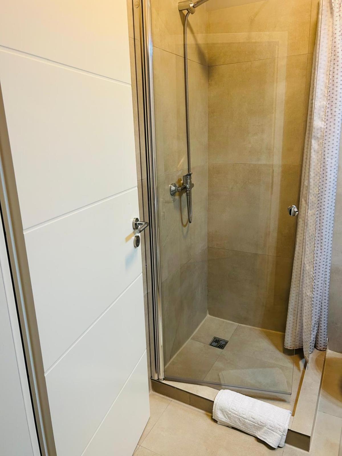 New House Sibiu Hotel ภายนอก รูปภาพ