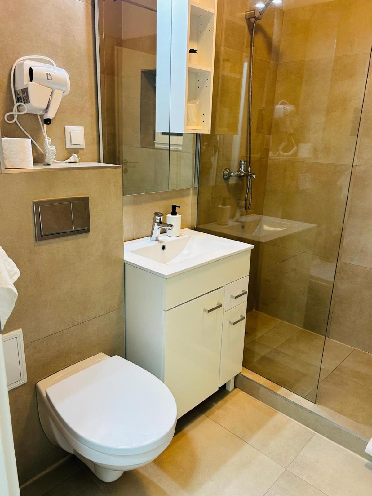 New House Sibiu Hotel ภายนอก รูปภาพ