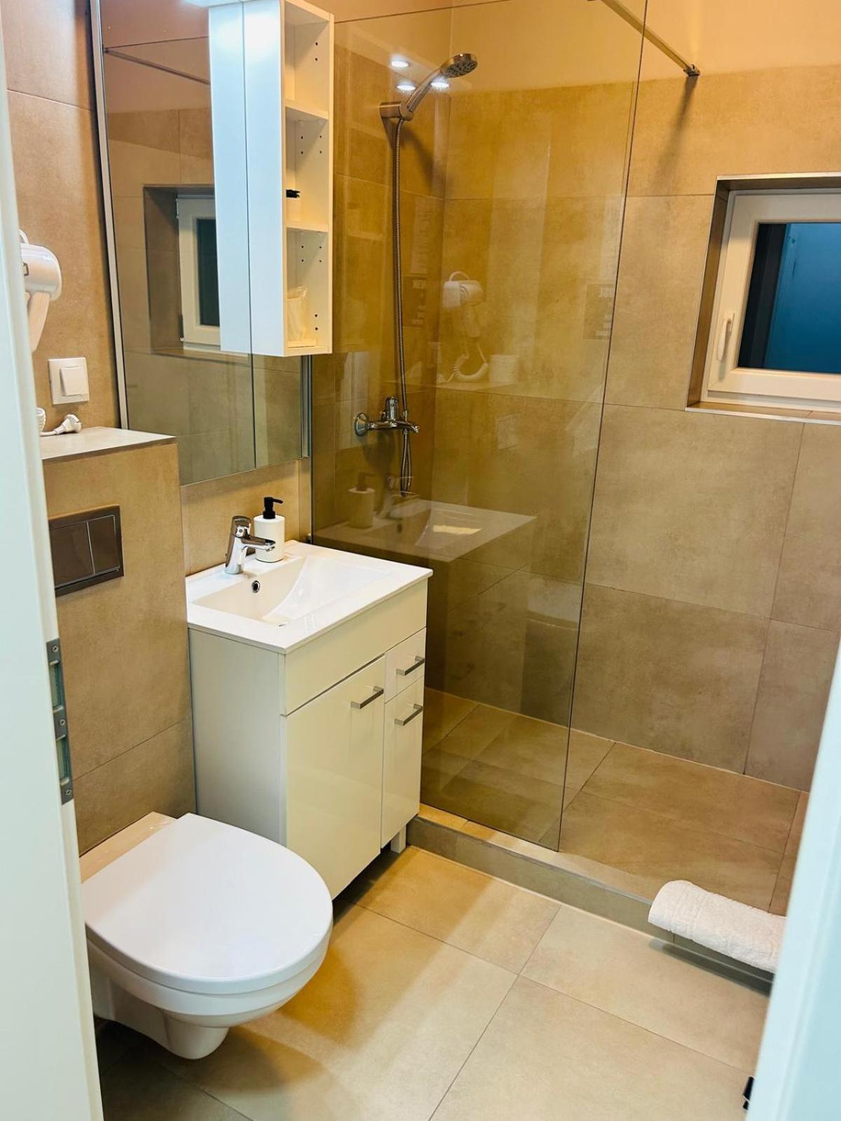New House Sibiu Hotel ภายนอก รูปภาพ