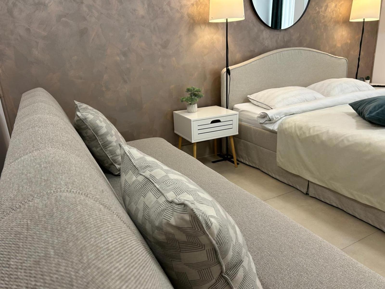 New House Sibiu Hotel ภายนอก รูปภาพ