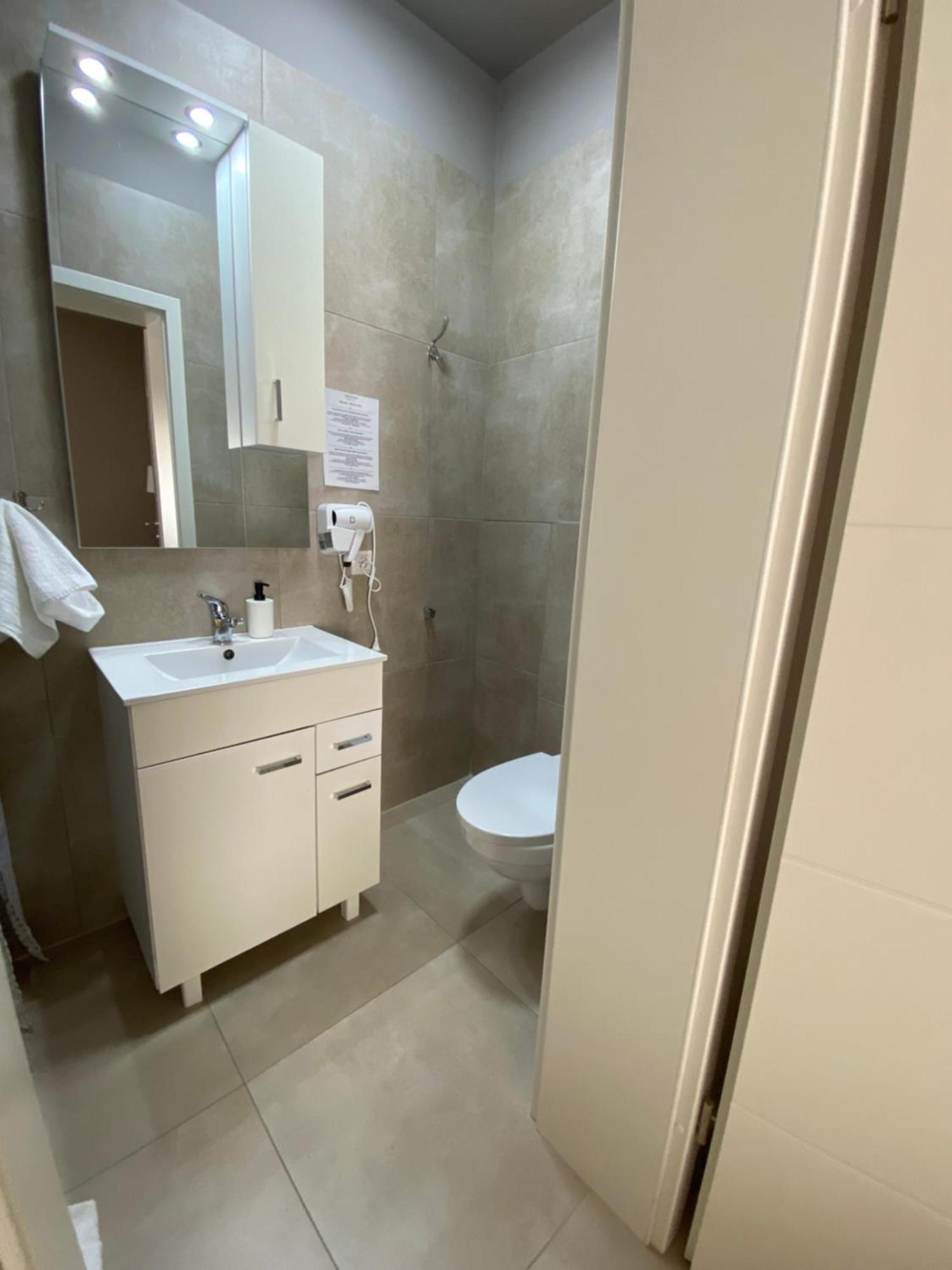 New House Sibiu Hotel ภายนอก รูปภาพ
