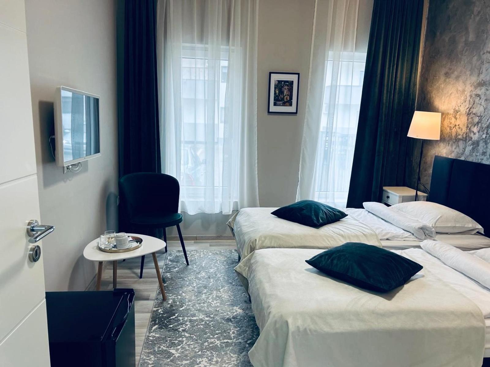 New House Sibiu Hotel ภายนอก รูปภาพ