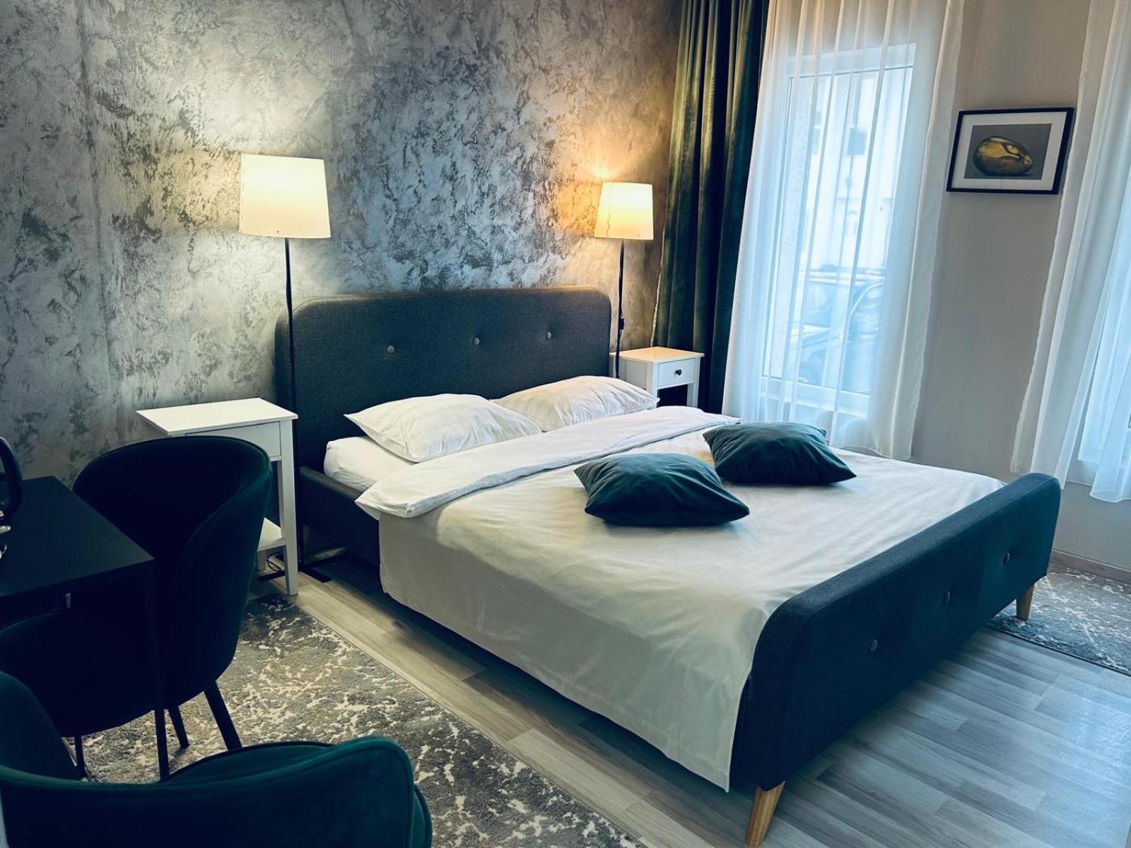 New House Sibiu Hotel ภายนอก รูปภาพ